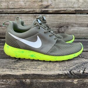 Nike Men’s Roshe Running Shoes